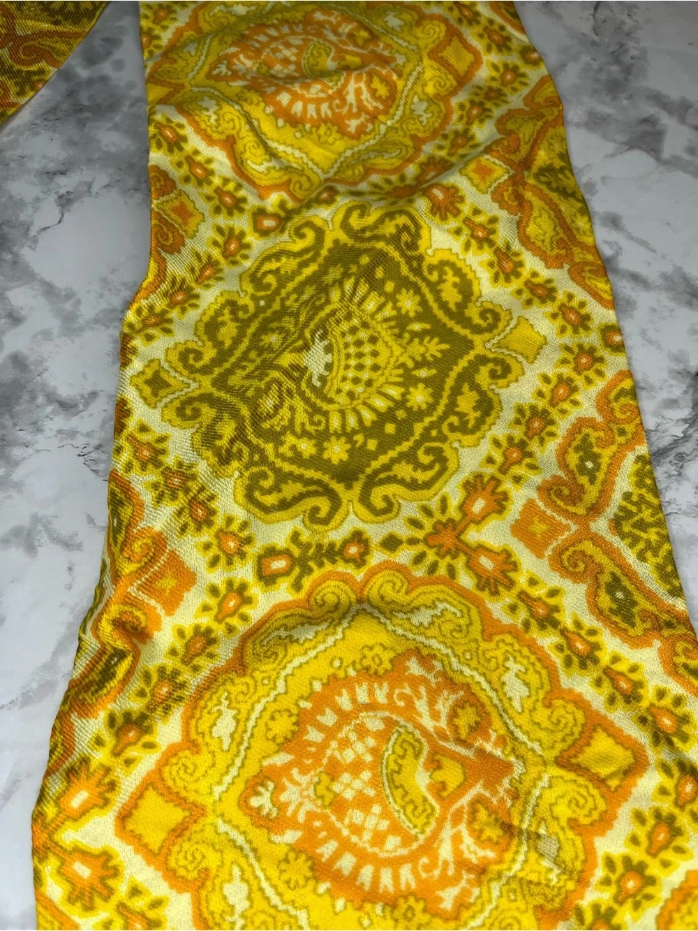 Vintage Authentic 60/70s scarf paisley print 5x40